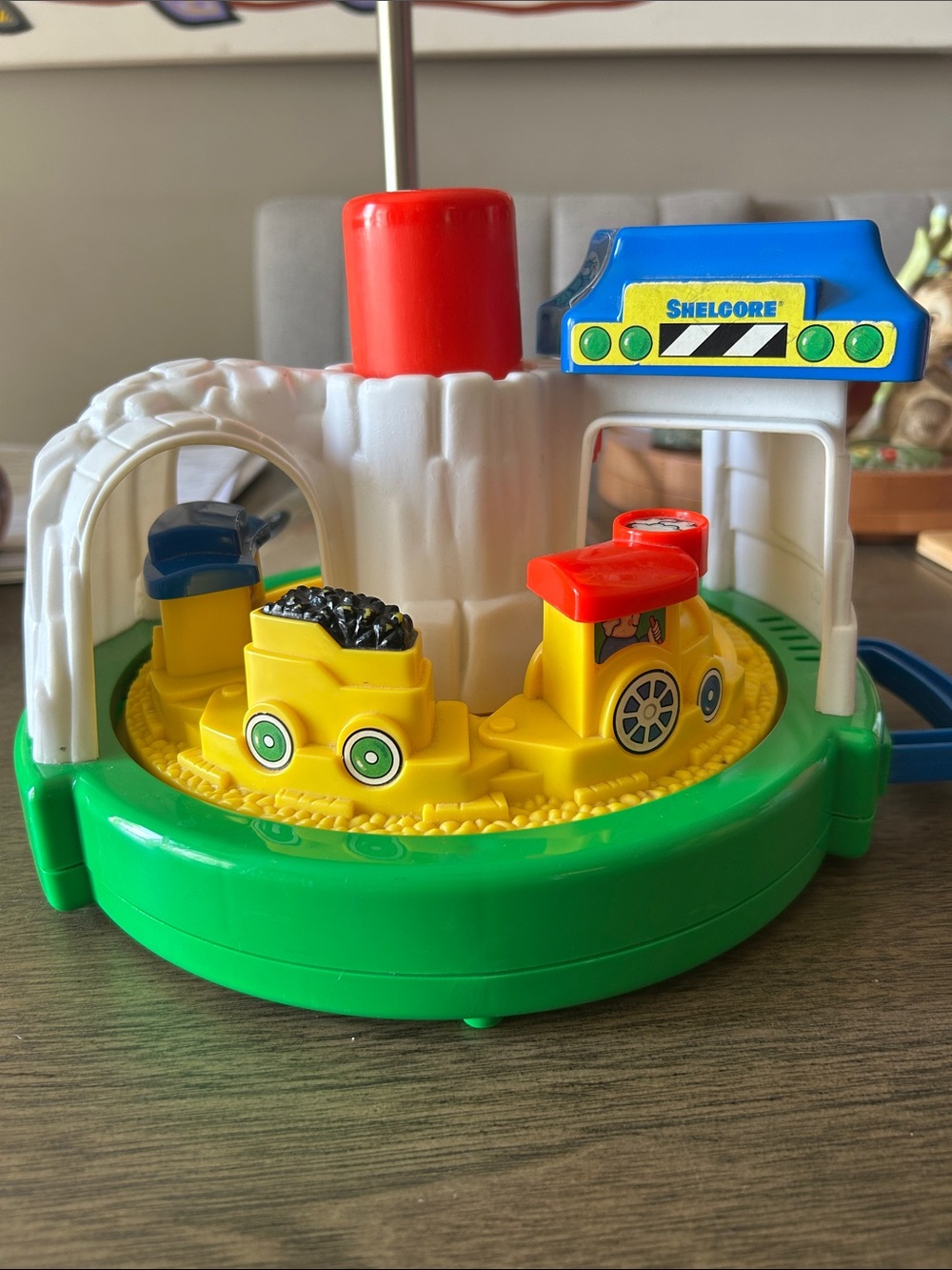 1995 Vintage Kids Playset Train Roundhouse